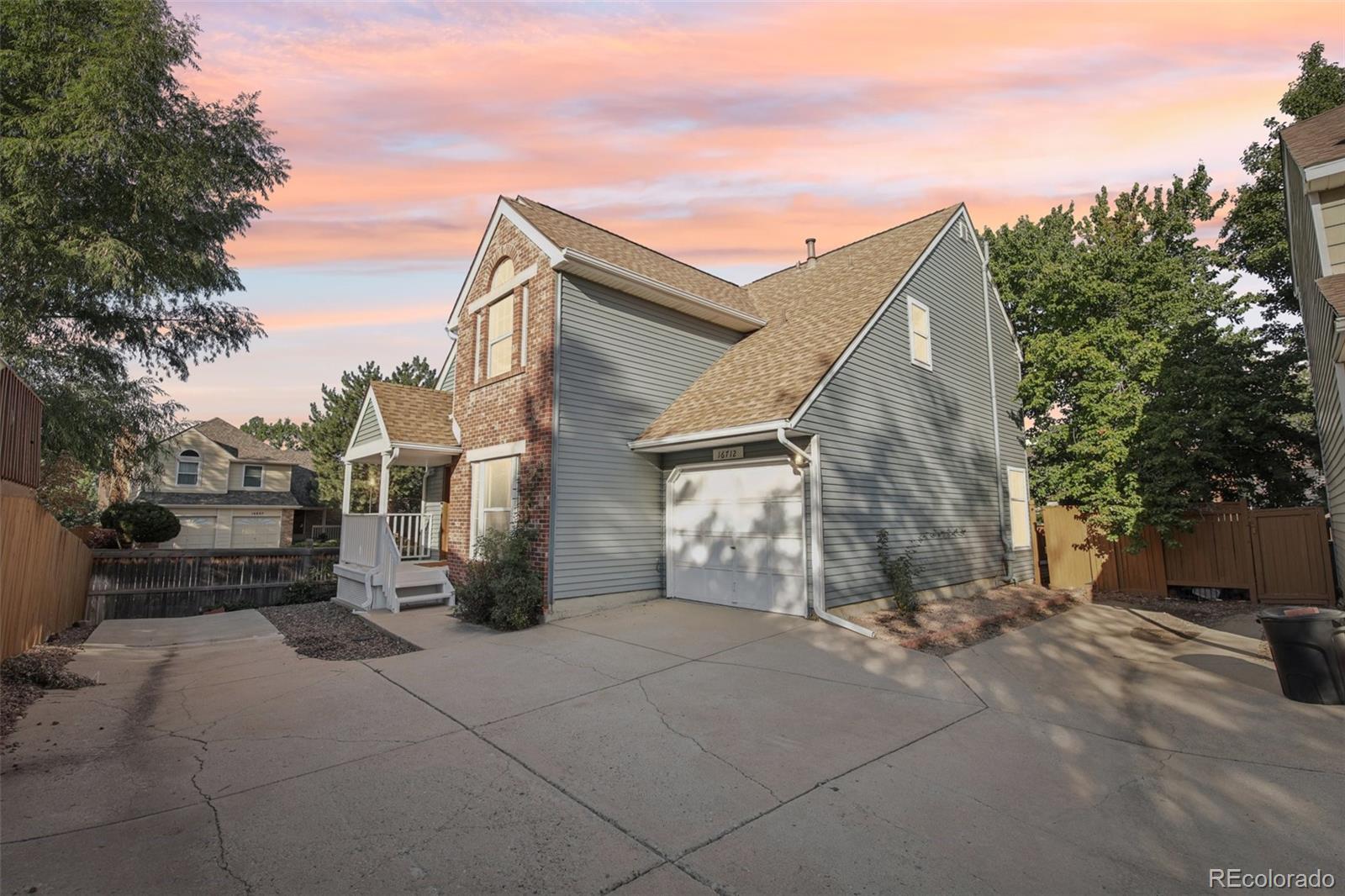 16712 E Hialeah Avenue