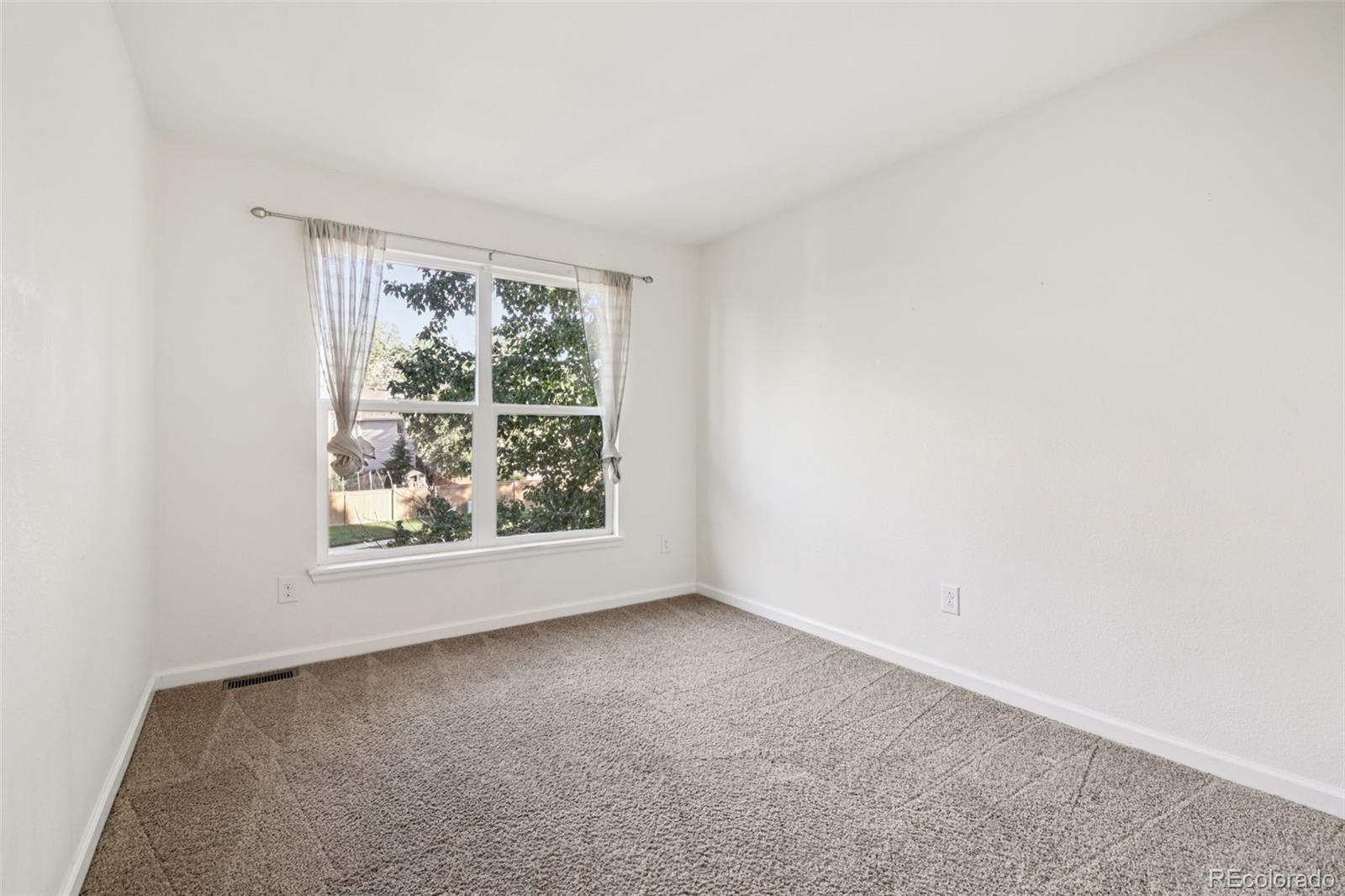 16712 E Hialeah Avenue