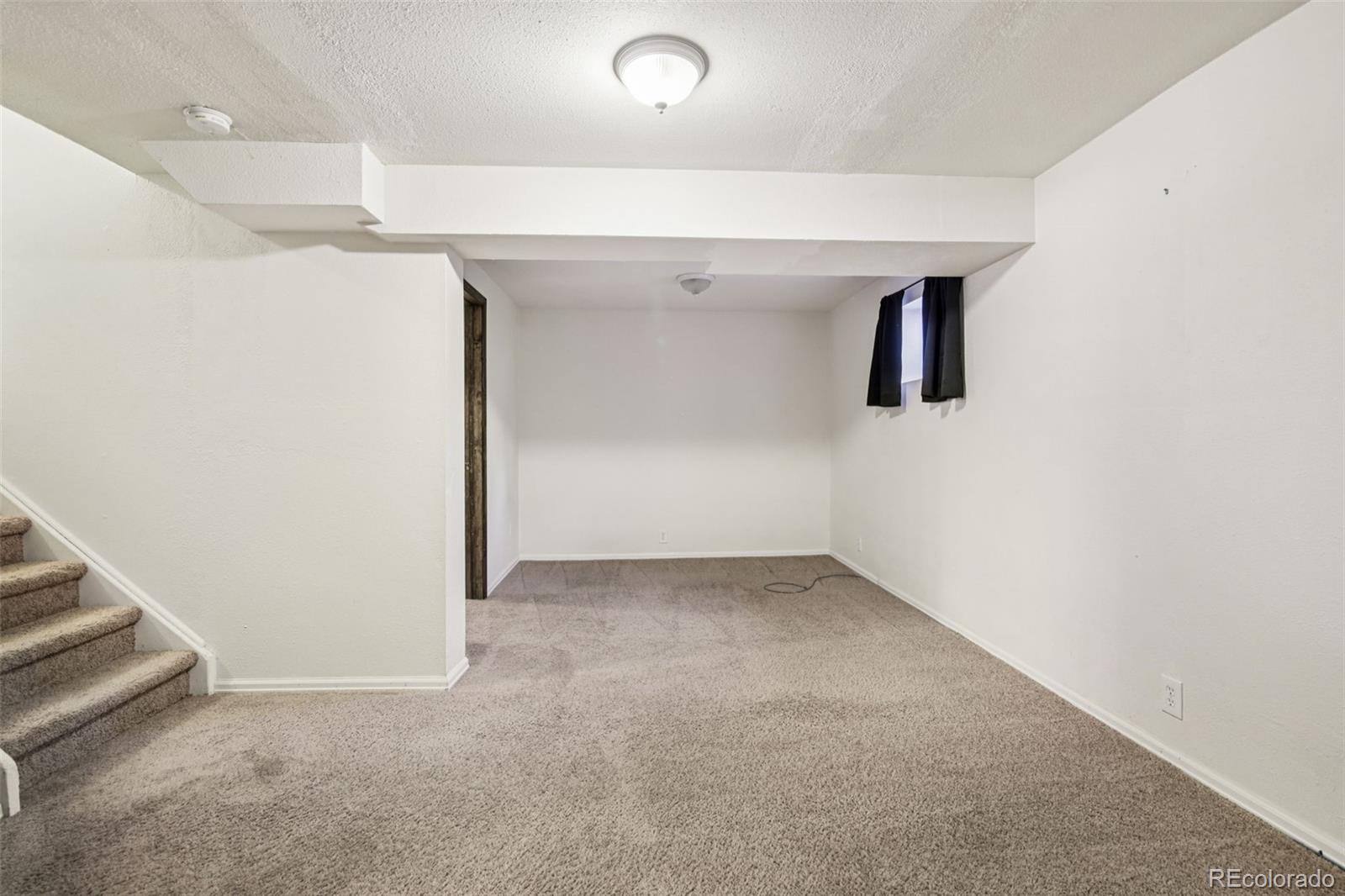 16712 E Hialeah Avenue