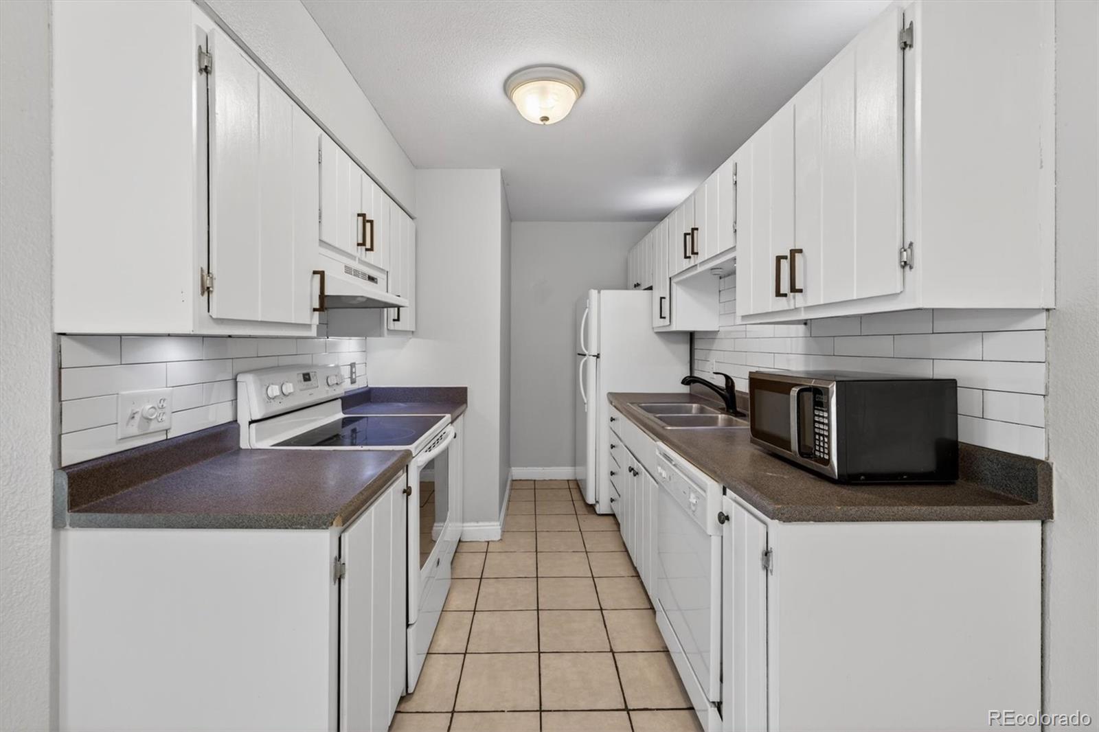 16359 W 10th Avenue Unit: XX5