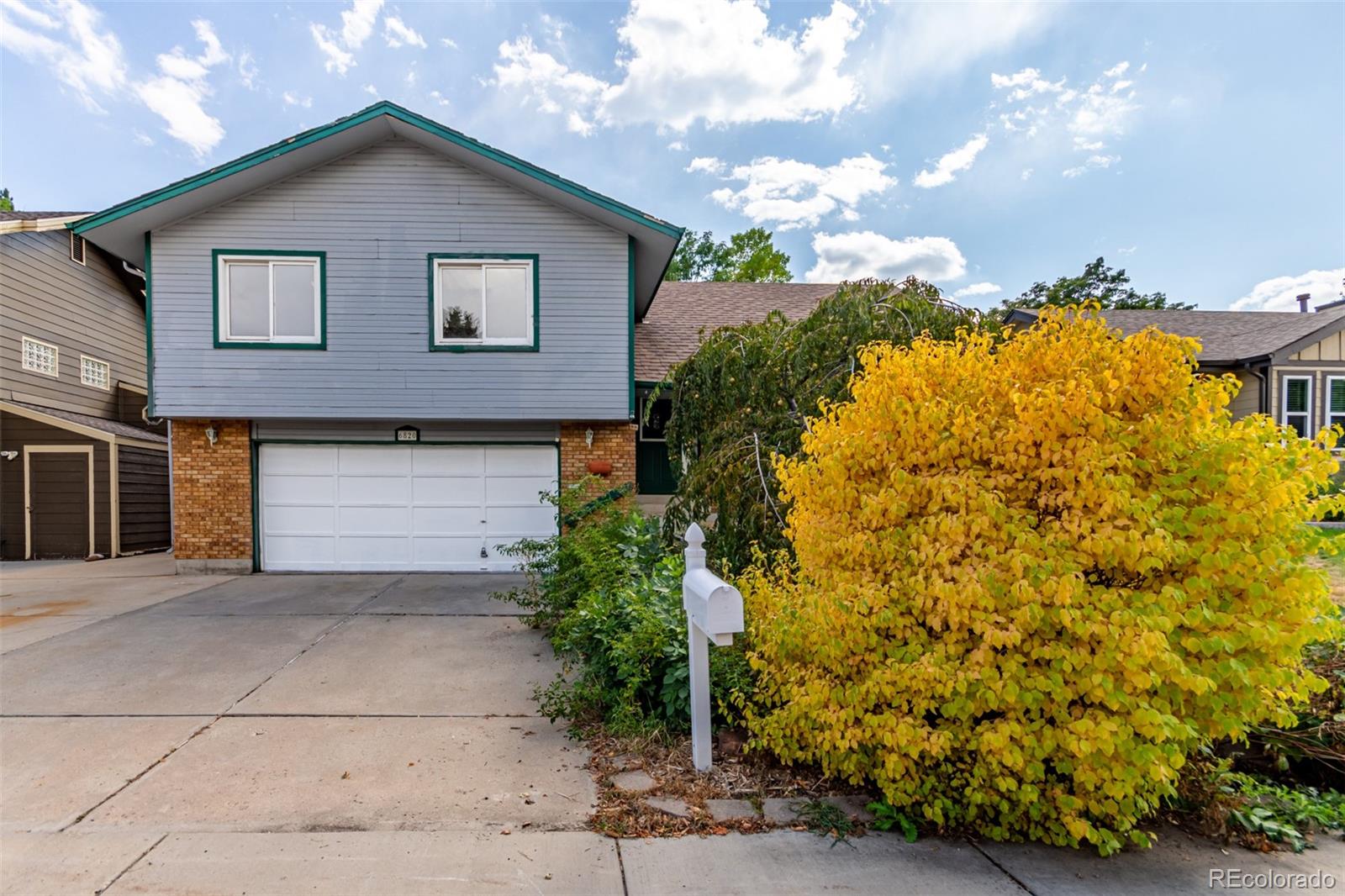 6820 W 80th Circle