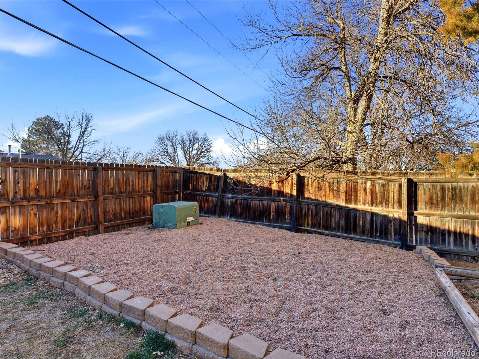 7619 Harlan Way