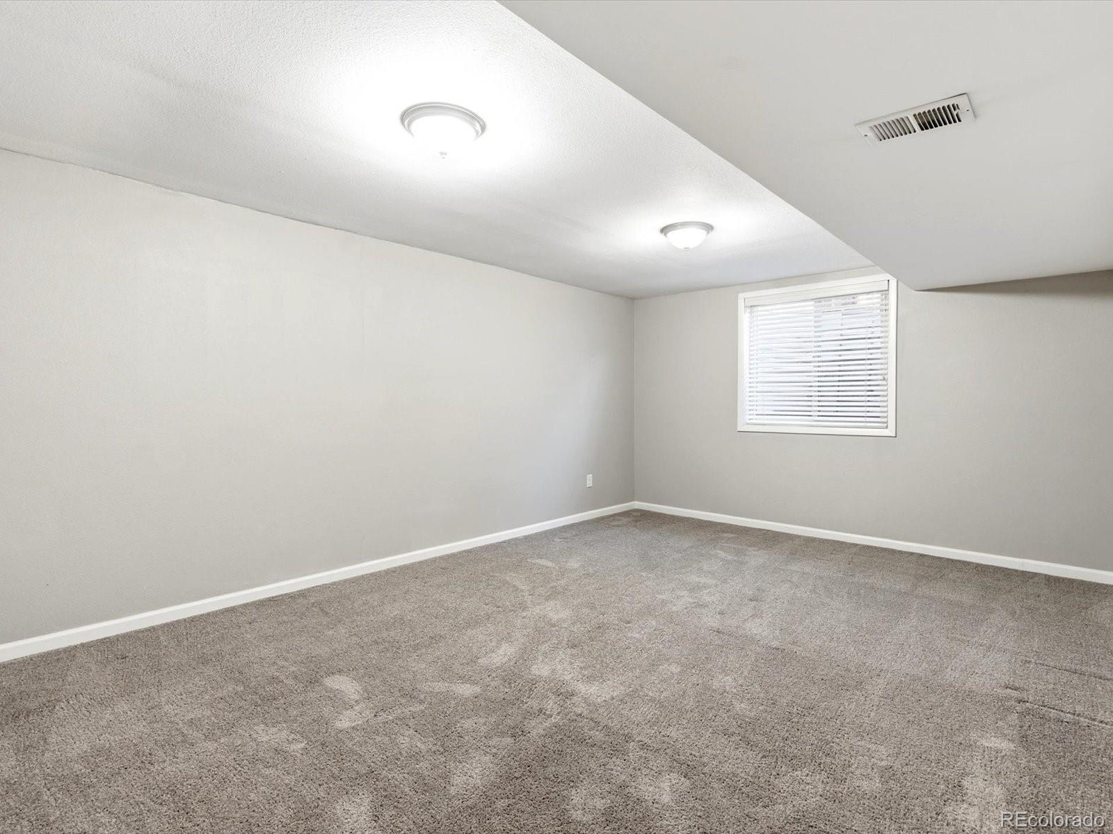 7619 Harlan Way