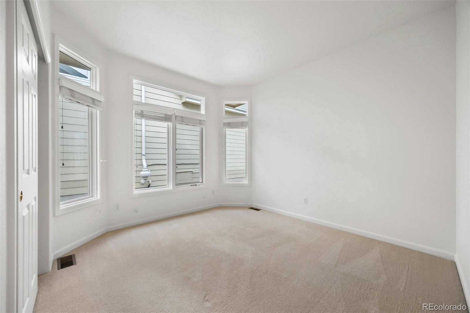 5322 Shetland Court