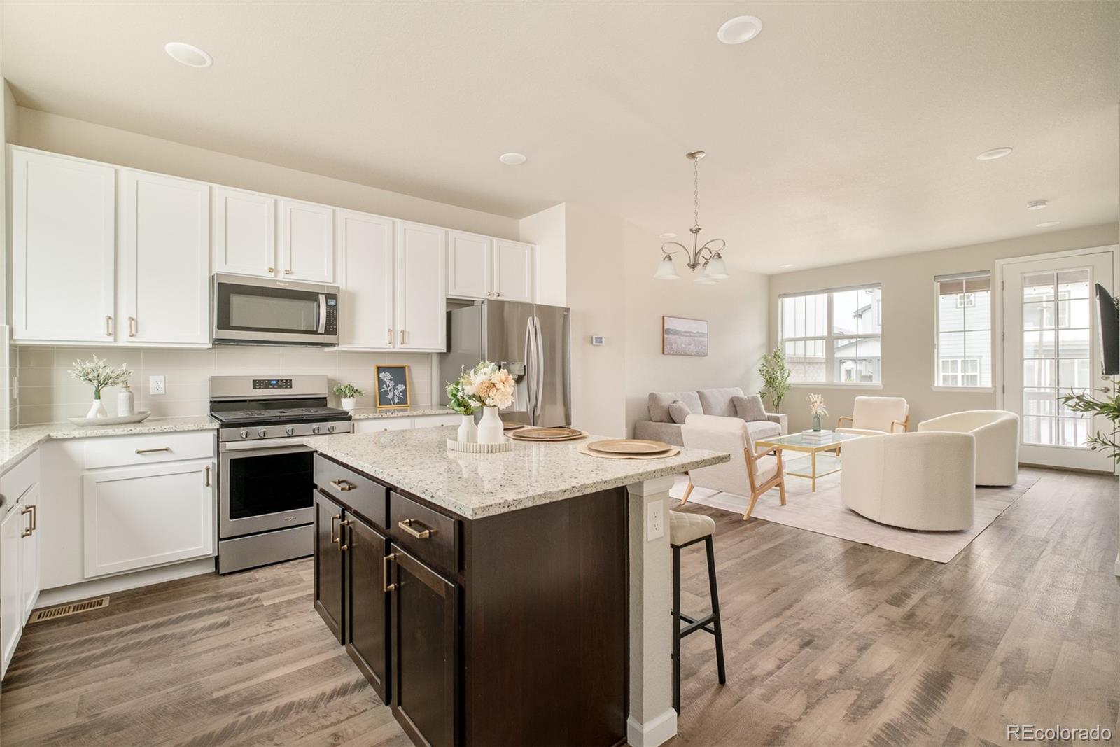 1315 Hoyt Street Unit: 4