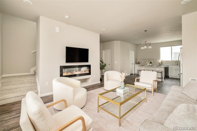 1315 Hoyt Street Unit: 4