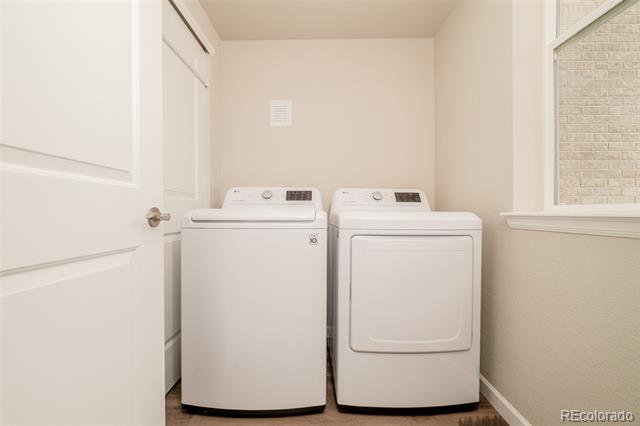1315 Hoyt Street Unit: 4