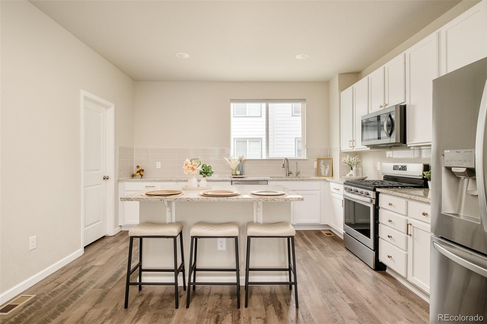 1315 Hoyt Street Unit: 4