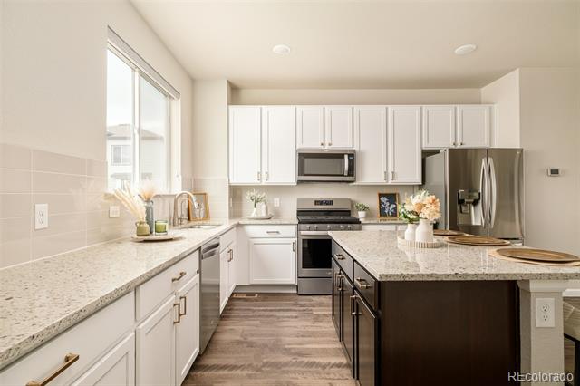 1315 Hoyt Street Unit: 4
