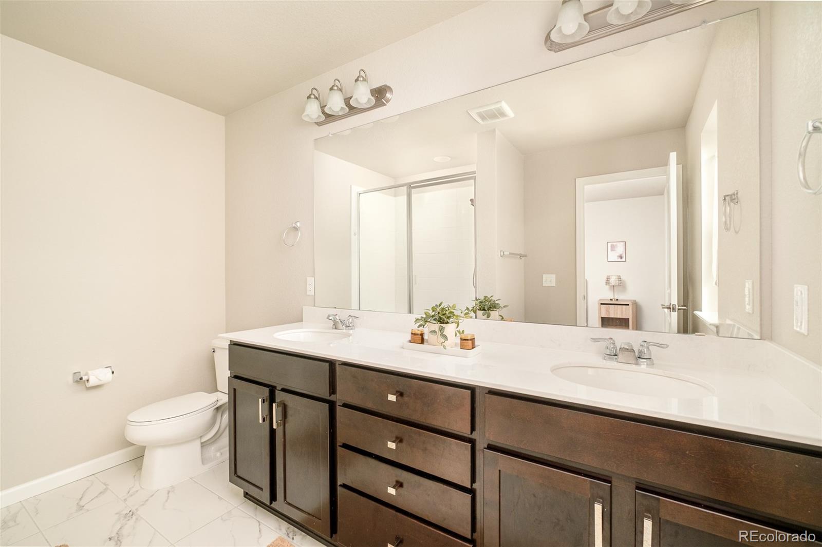 1315 Hoyt Street Unit: 4