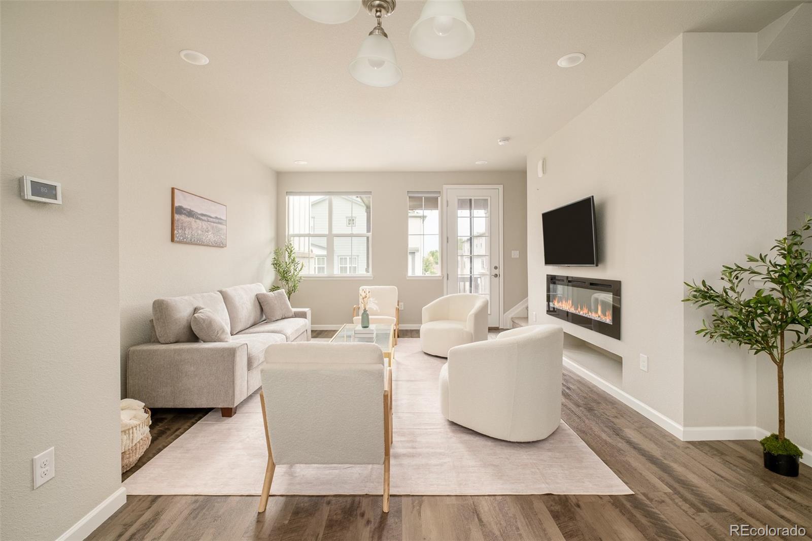 1315 Hoyt Street Unit: 4