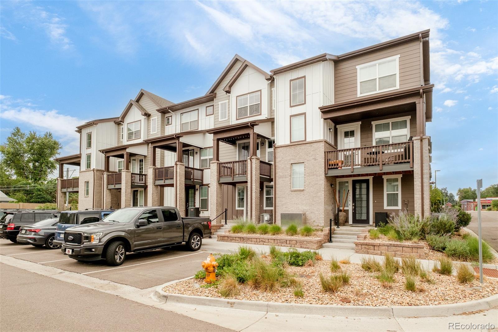 1315 Hoyt Street Unit: 4