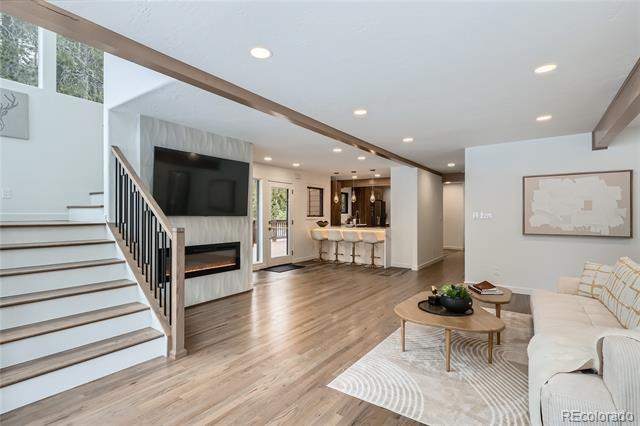 375 Aspen Way