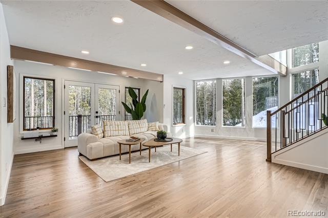 375 Aspen Way