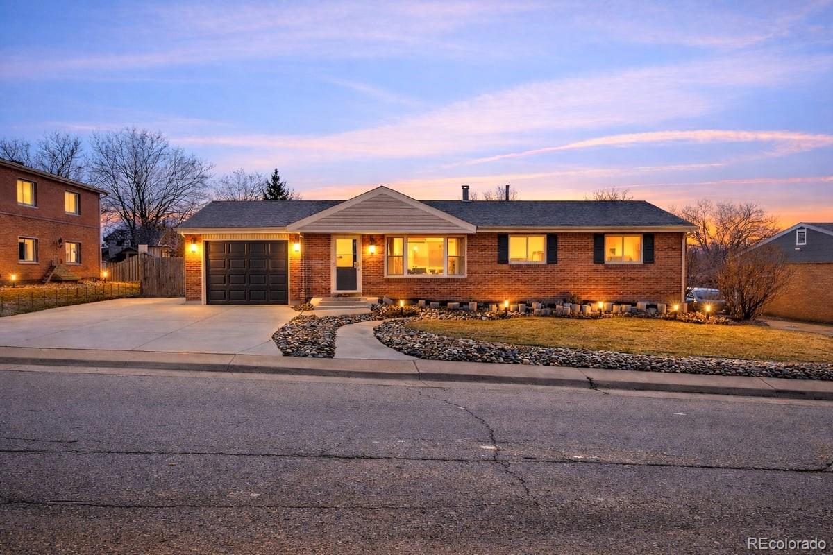 8504 E Briarwood Place