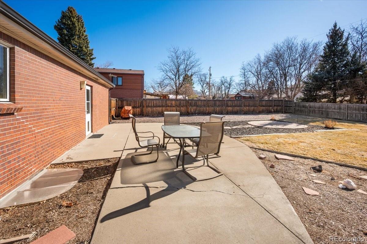 8504 E Briarwood Place