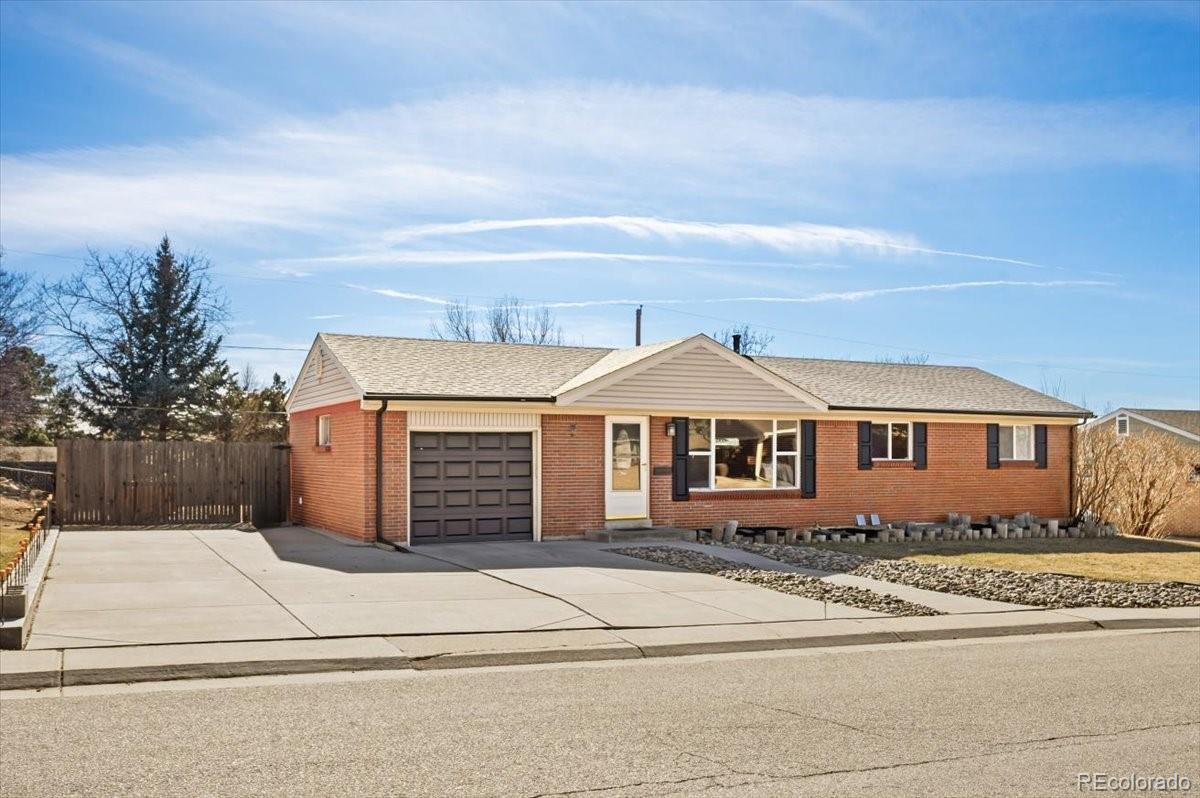 8504 E Briarwood Place