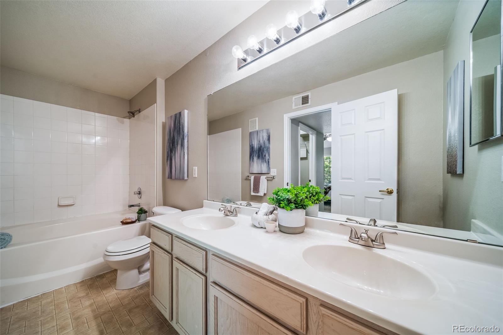 9911 E Idaho Circle Unit: 202