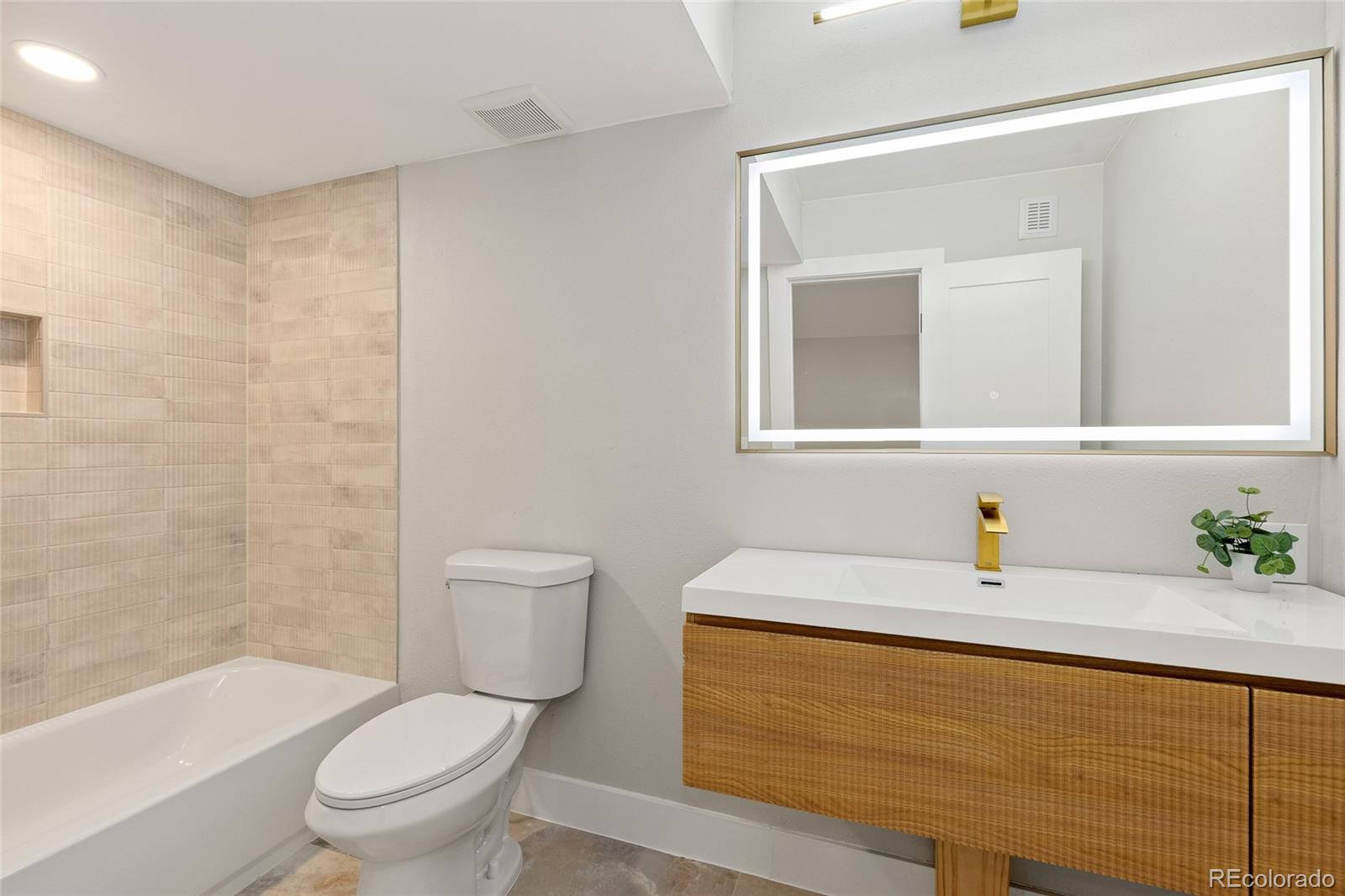 4505 S Yosemite Street Unit: 371