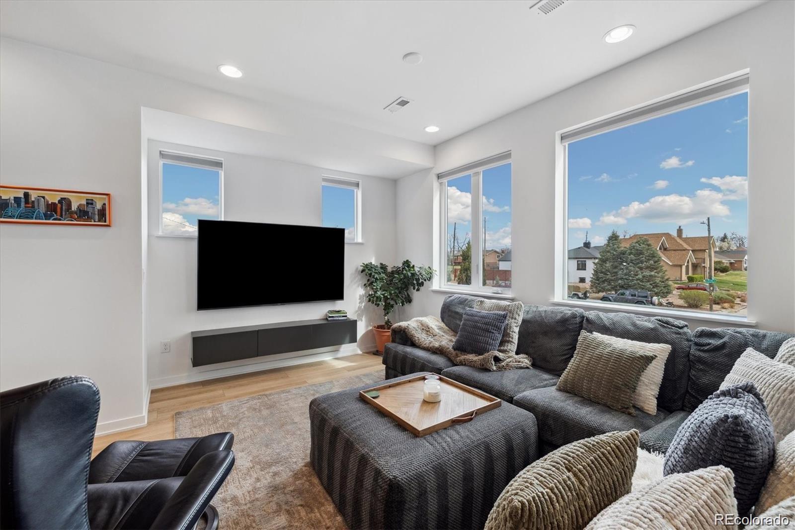 3101 W 47th Avenue Unit: 14