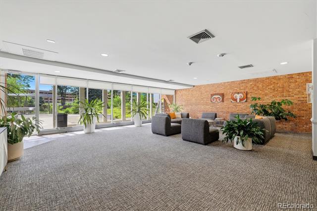 955 Eudora Street Unit: 1007