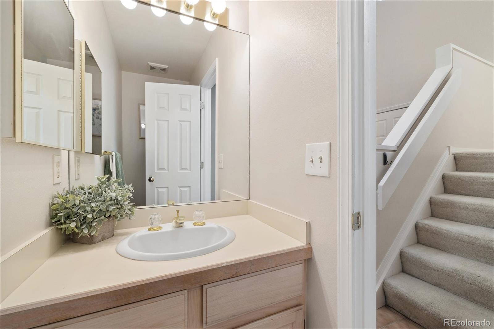 1530 S Quebec Way Unit: 30