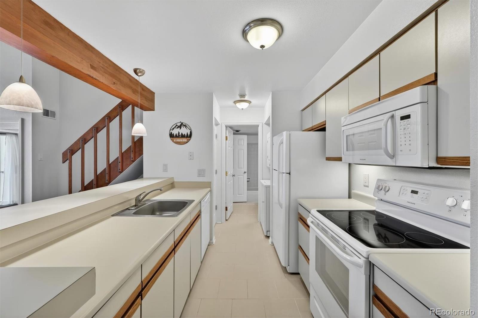 4899 S Dudley Street Unit: 23E