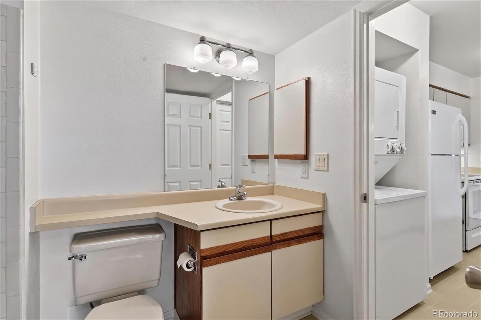 4899 S Dudley Street Unit: 23E