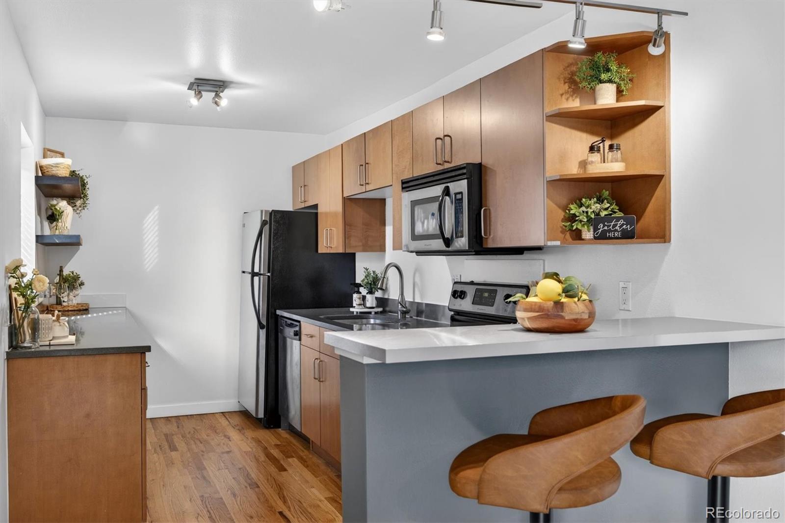 1245 Columbine Street Unit: 207