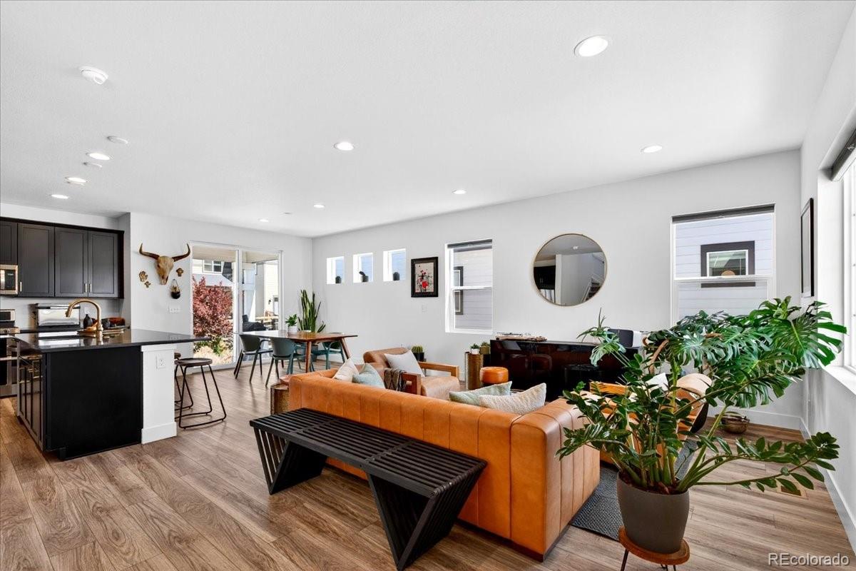 17621 Parkside Drive N