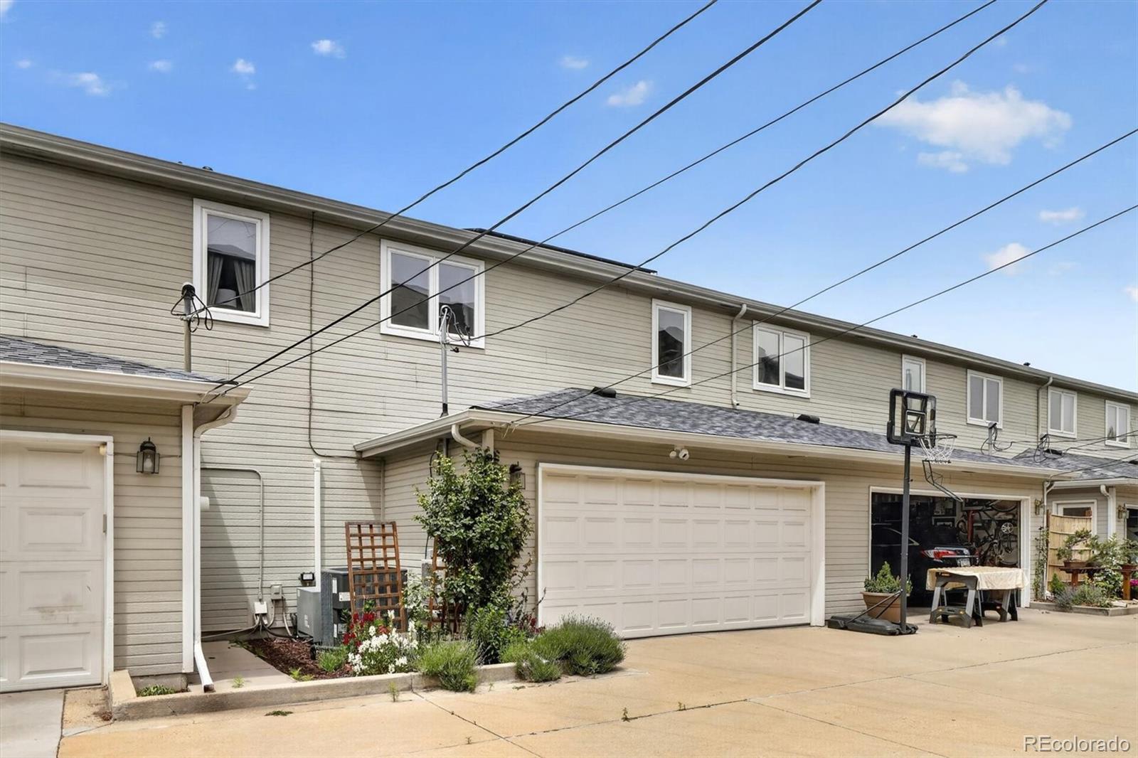 148 S Locust Street