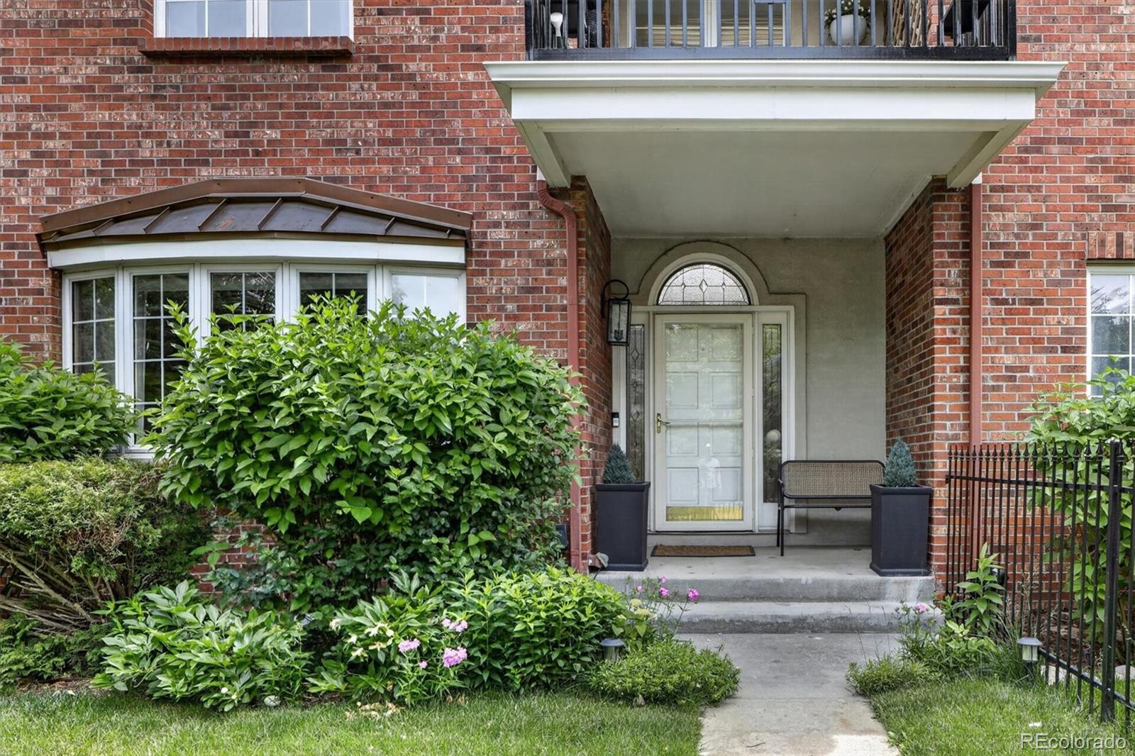 148 S Locust Street