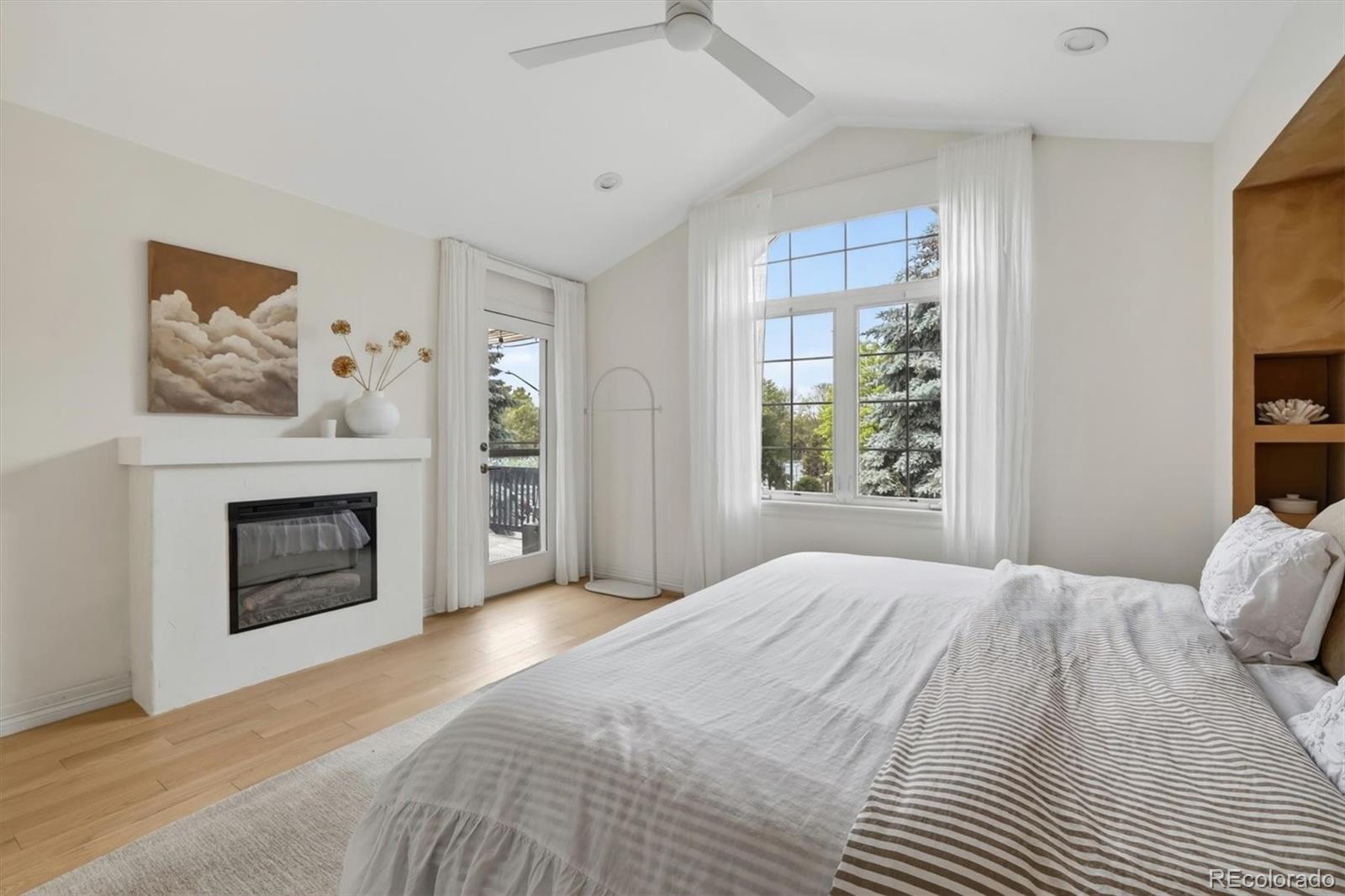 148 S Locust Street