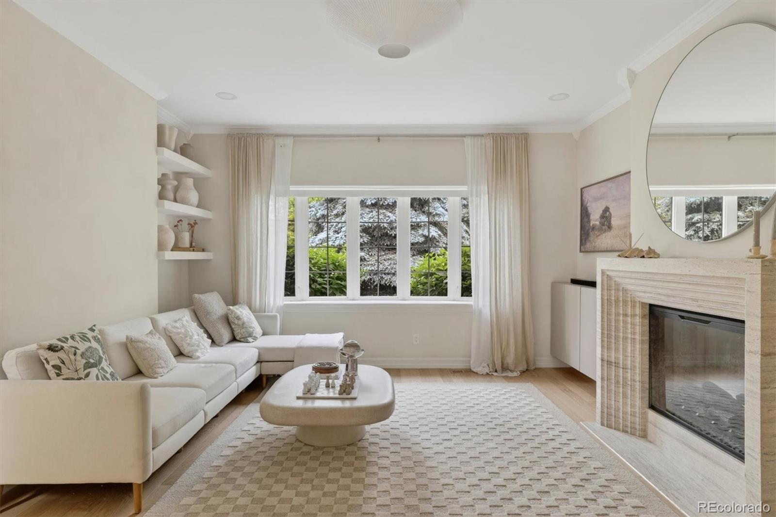 148 S Locust Street