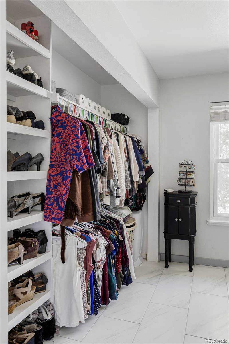 2645 S Xanadu Way Unit: B