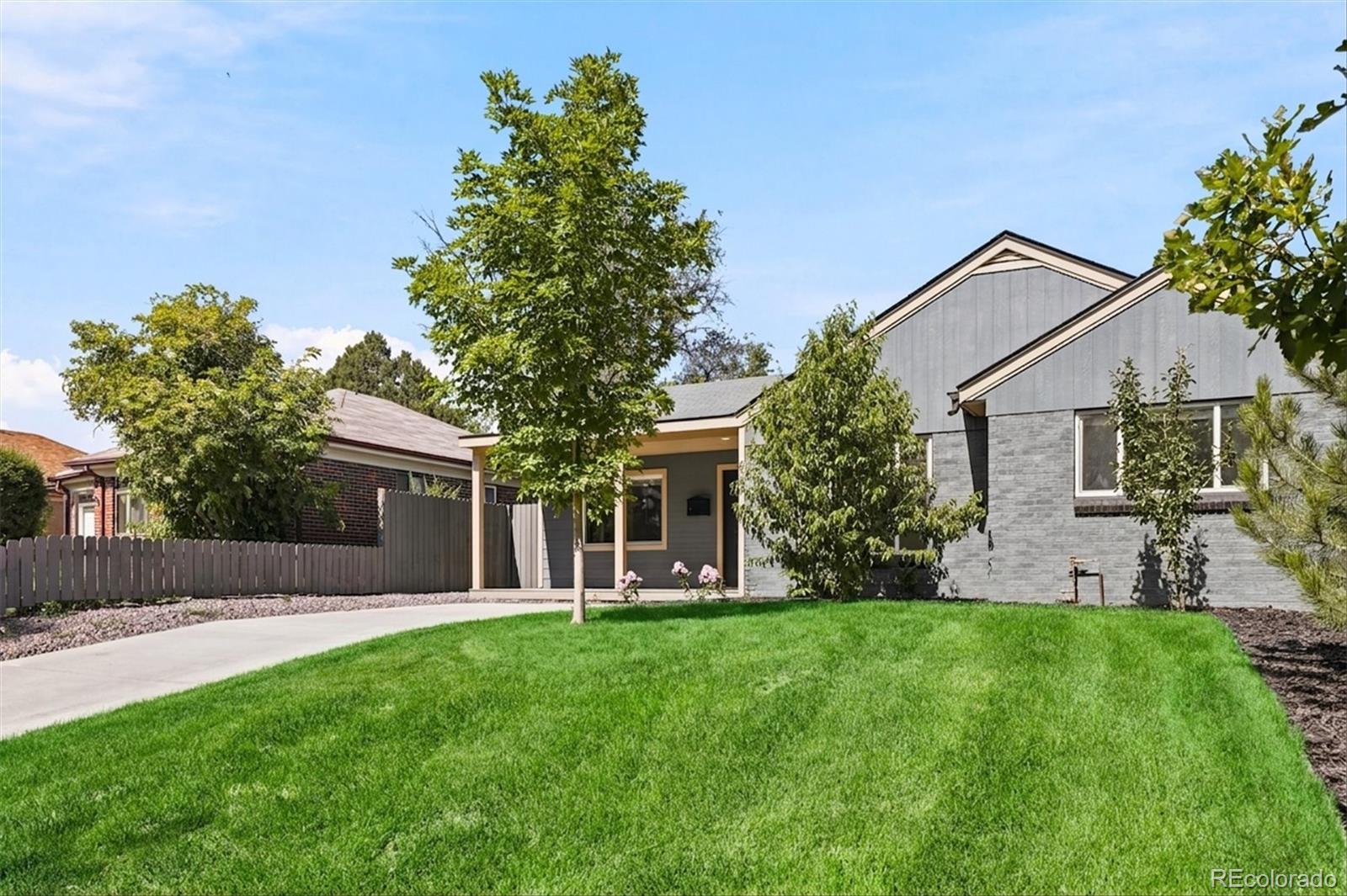 2985 Eudora Street