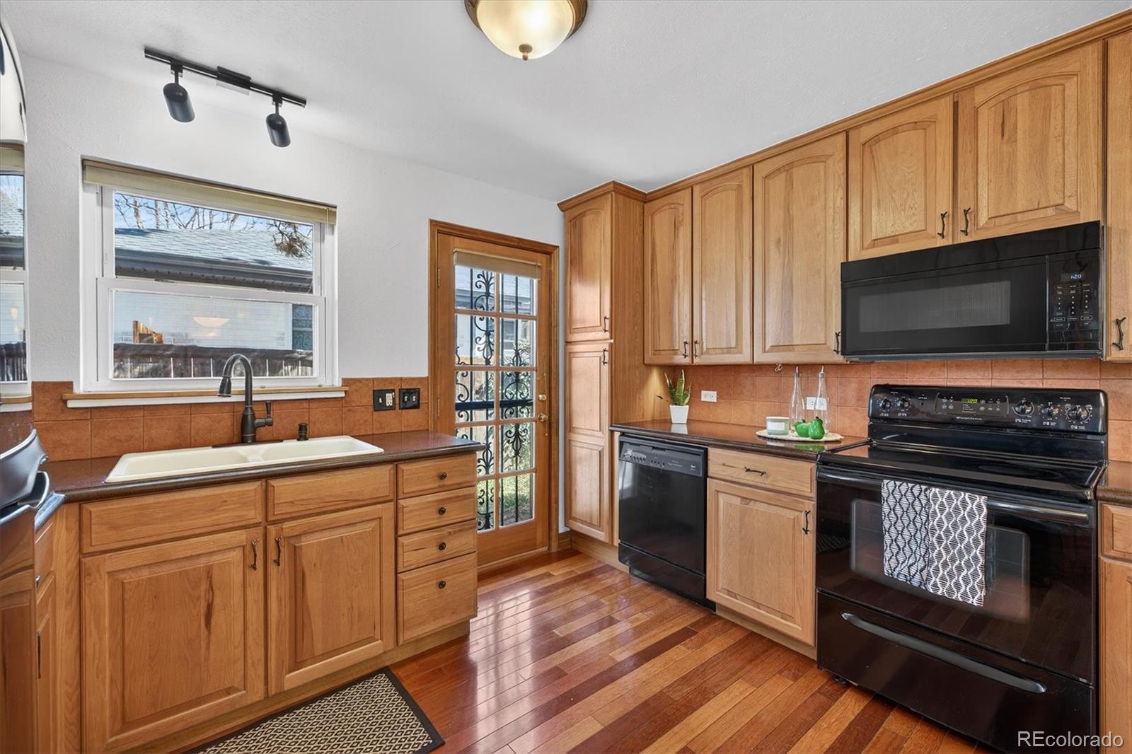 7134 E 6th Avenue Parkway