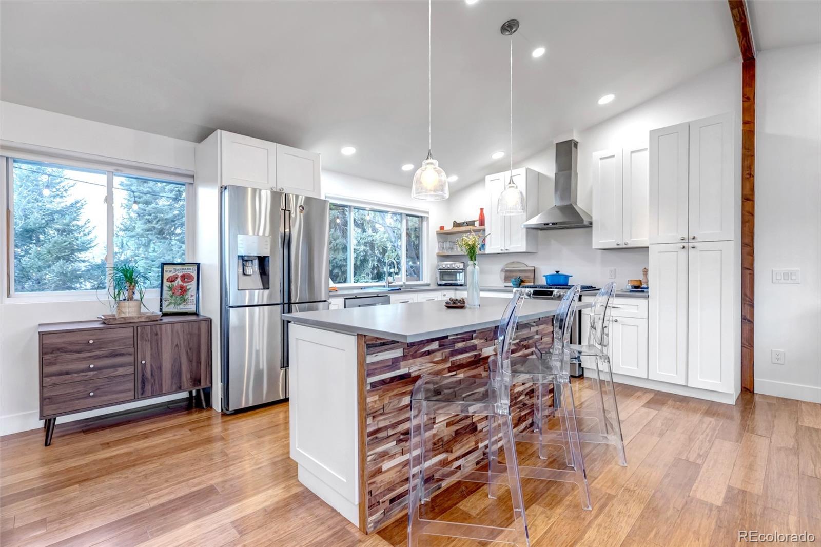 10814 Linda Vista Drive