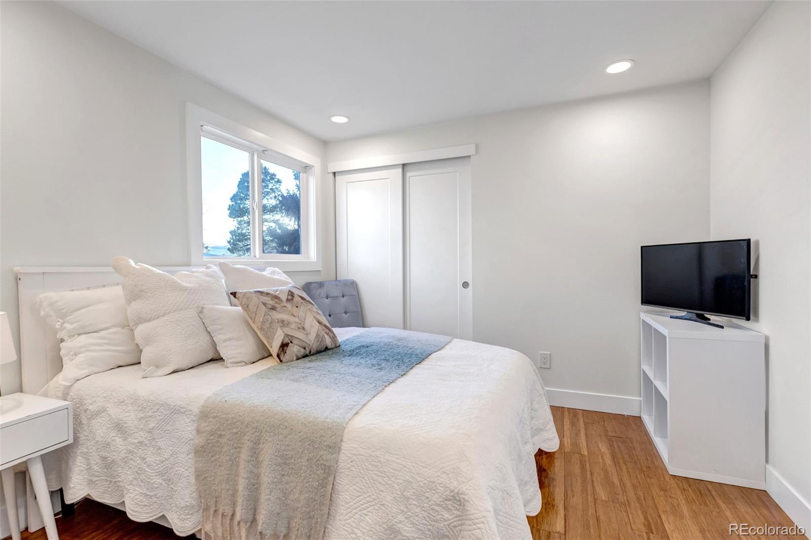 10814 Linda Vista Drive