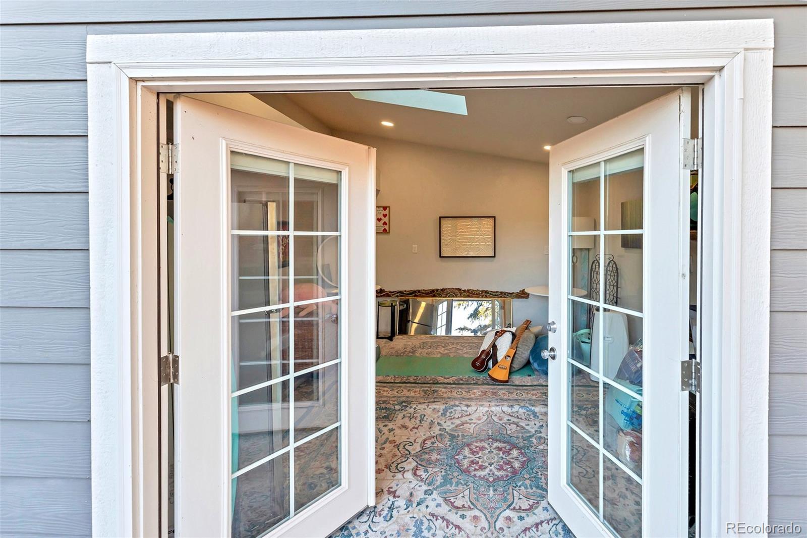 10814 Linda Vista Drive