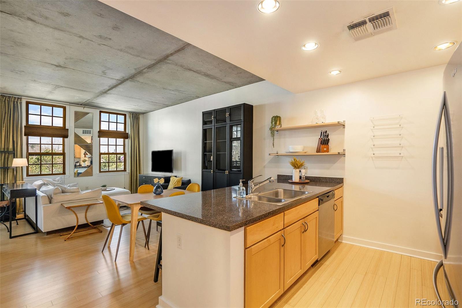 275 S Harrison Street Unit: 310