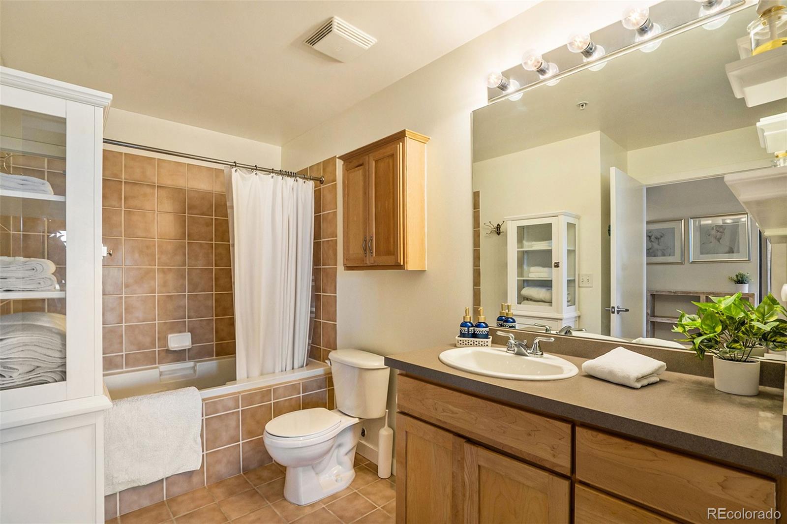 275 S Harrison Street Unit: 310