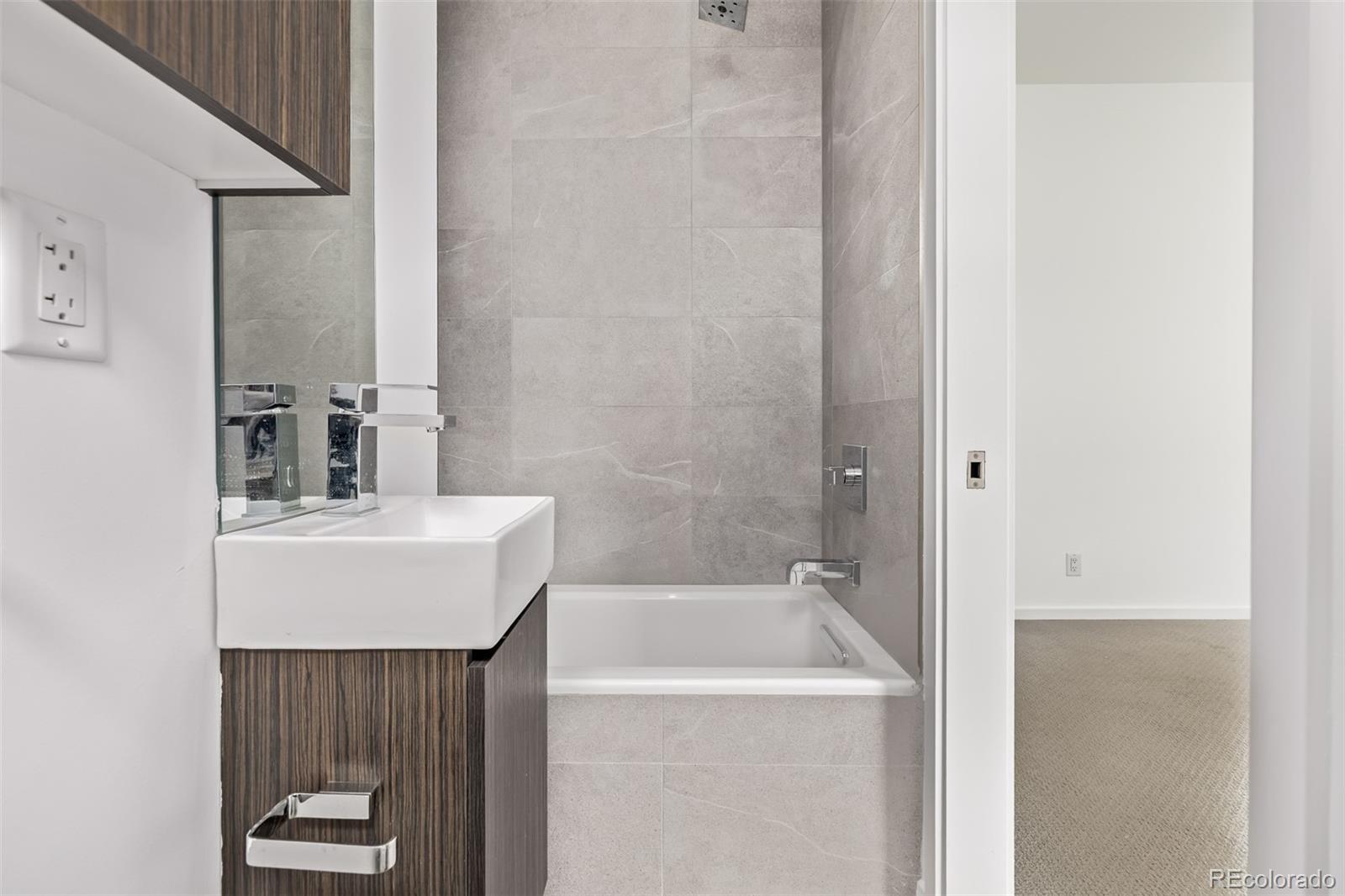 2158 S Delaware Street