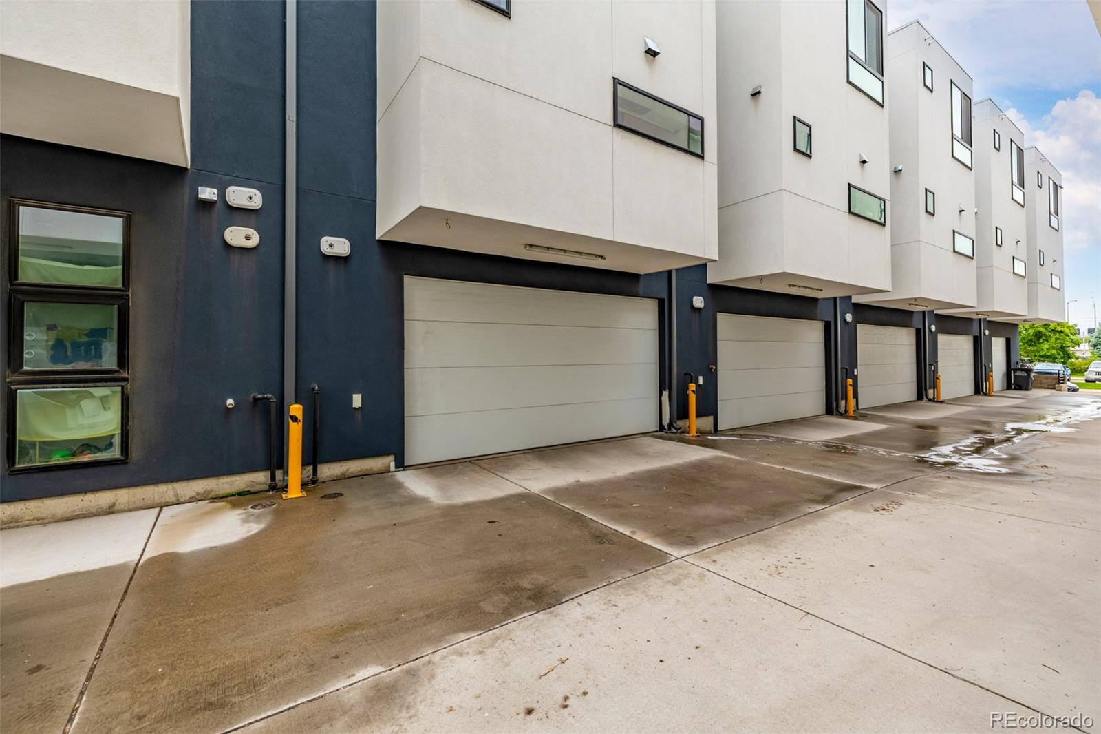 2158 S Delaware Street