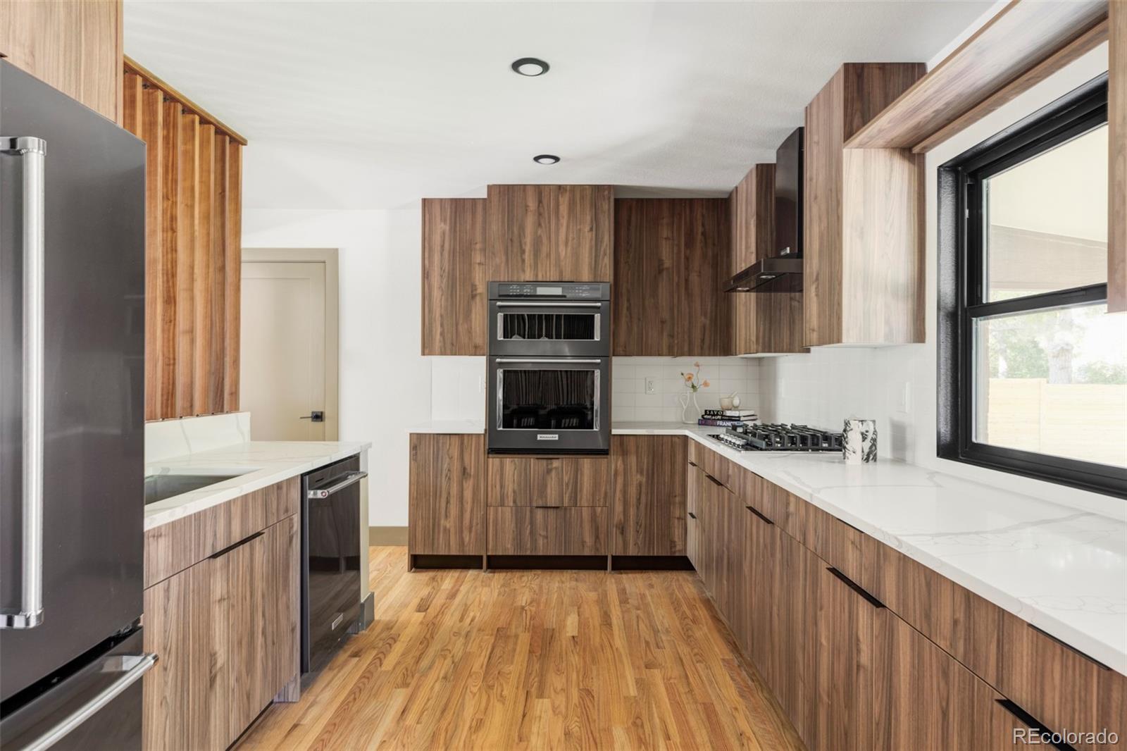 6735 E Villanova Place