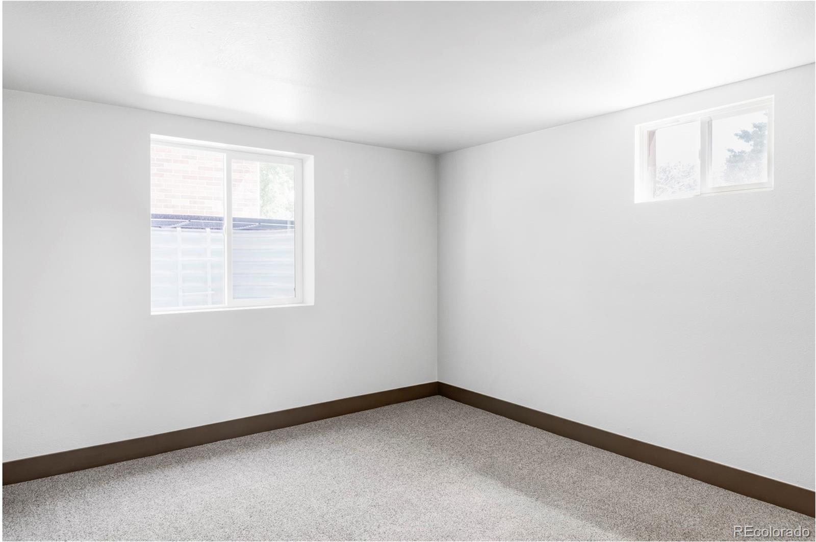 6735 E Villanova Place