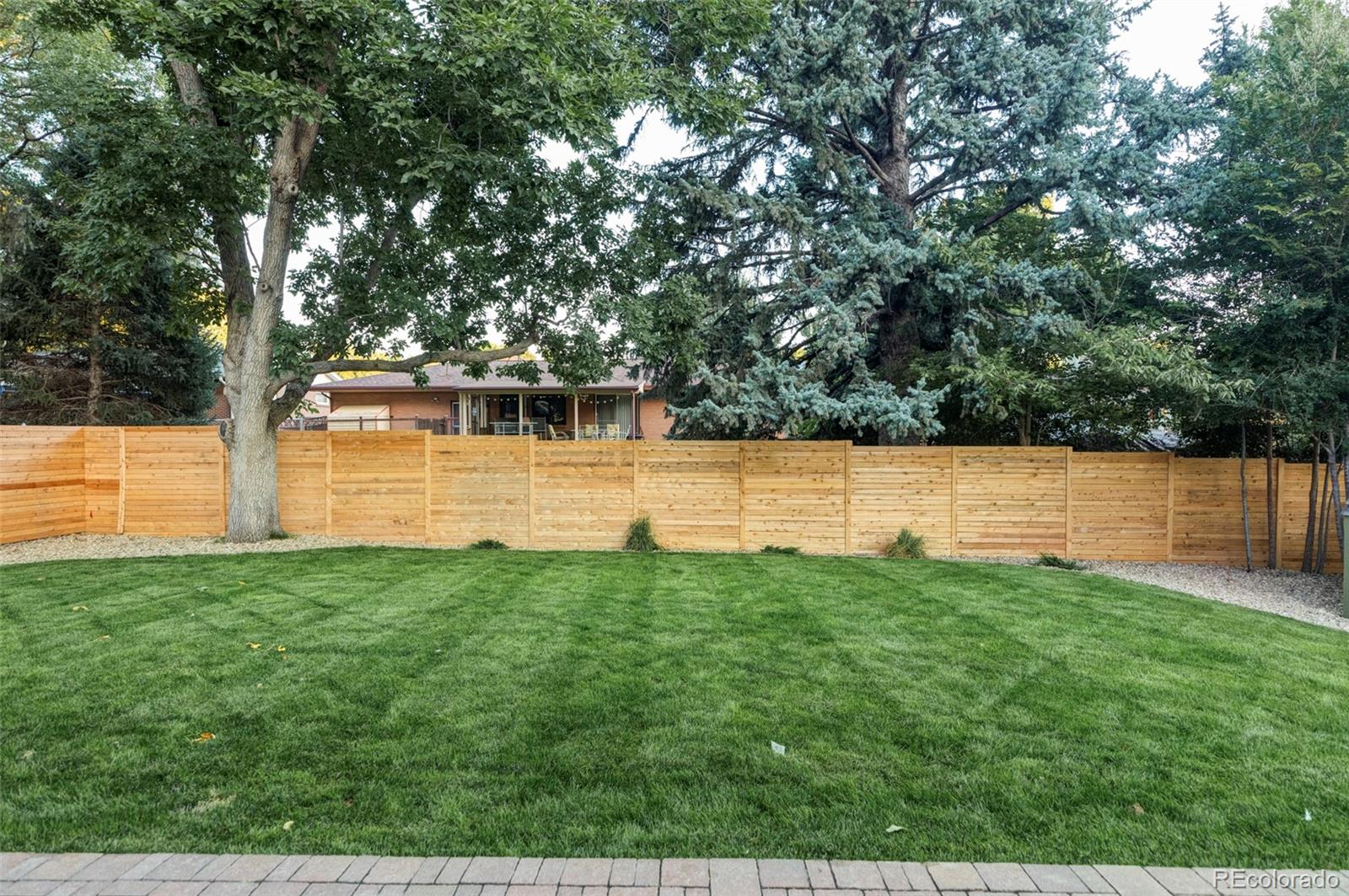 6735 E Villanova Place