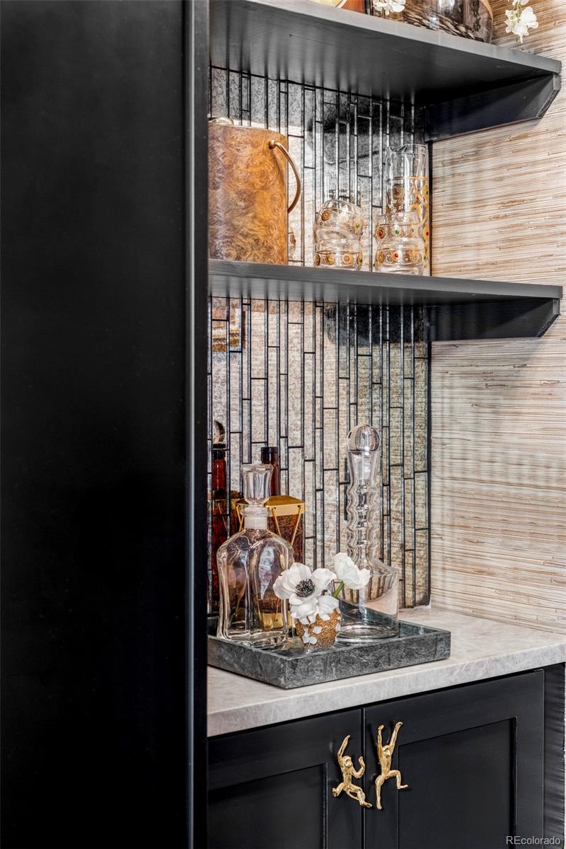 6735 E Villanova Place