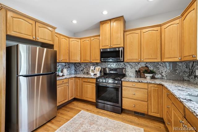 737 S 15th Avenue