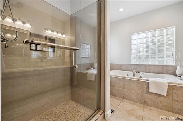 737 S 15th Avenue
